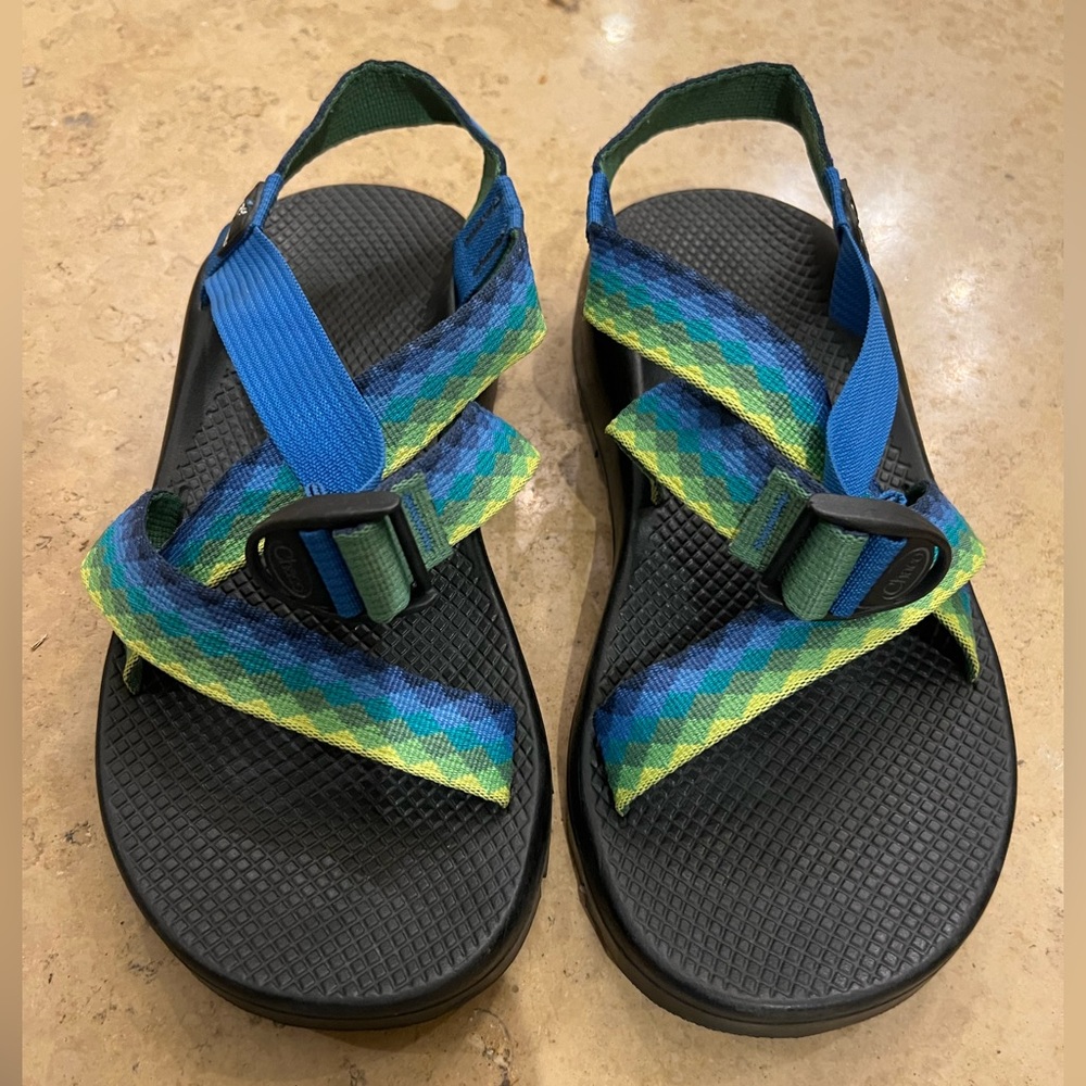 Men’s Chaco Size 10 Navy, Blue, Teal, Green, and Yellow